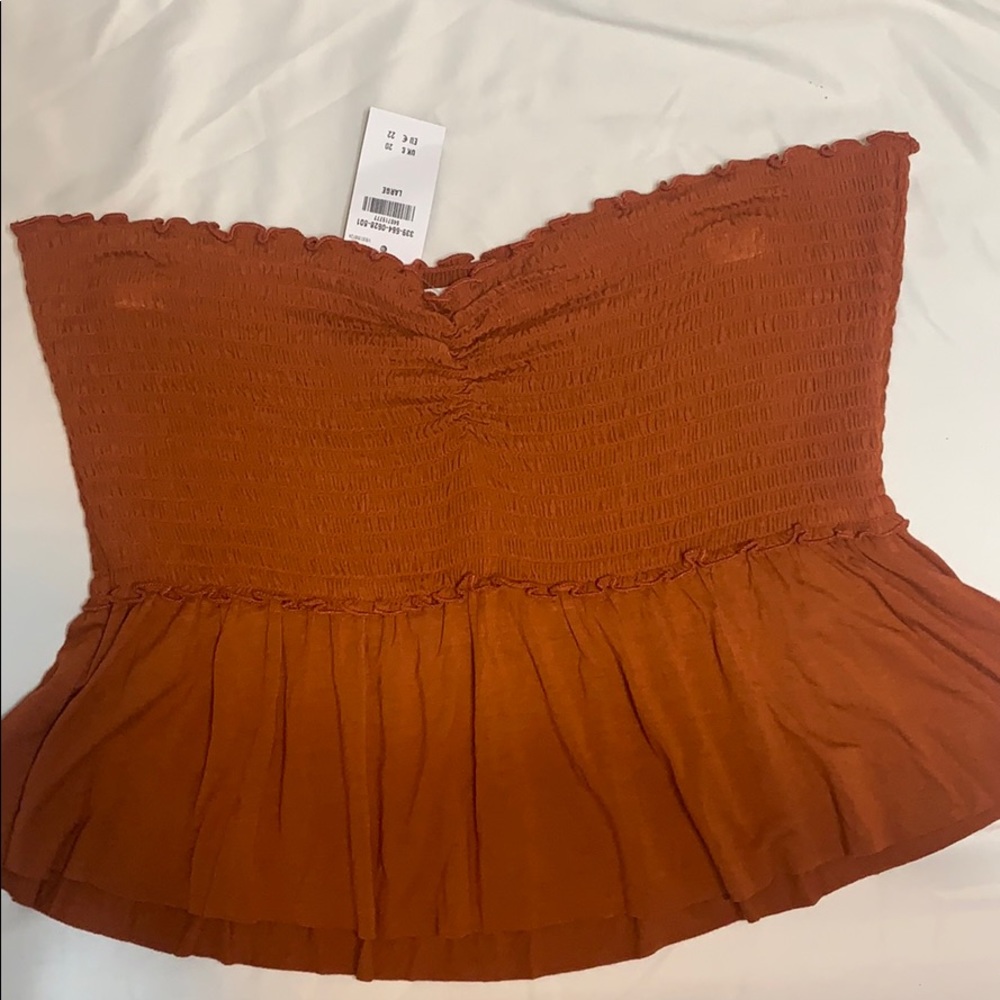 Sleeveless cropped blouse